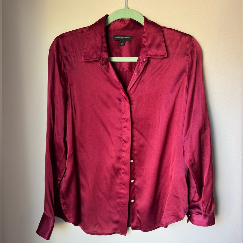 Banana Republic Crimson Red Silk Blouse / Dress Shirt